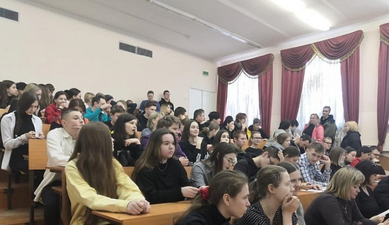 В Калуге студенты-аграрии готовятся заменить в поле мобилизованных механизаторов