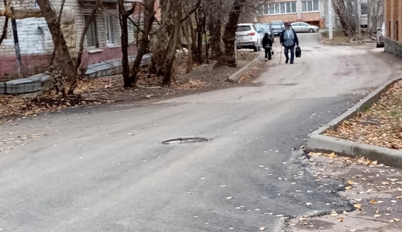 В Калуге продолжается благоустройство и асфальтирование междворовых территорий