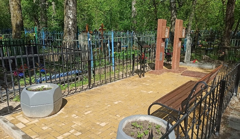 В Людиновском районе продолжается ремонт воинских захоронений