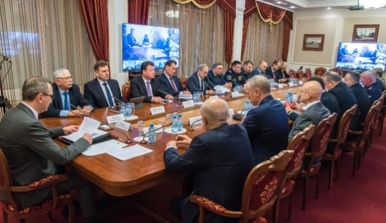 Владислав Шапша призвал эффективно распределять средства фонда обязательного медицинского страхования