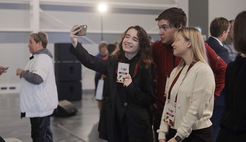 В Калуге открылся Всероссийский форум «Школа Героя»