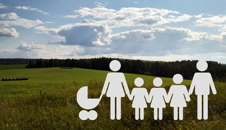 Многодетные семьи смогут получить 150 тысяч руб вместо земли