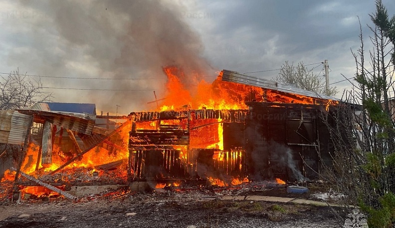 В одном из сёл Калужской области дотла сгорел дом
