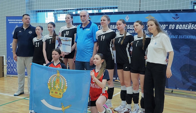 В Калуге открылись всероссийские юношеские соревнования по волейболу