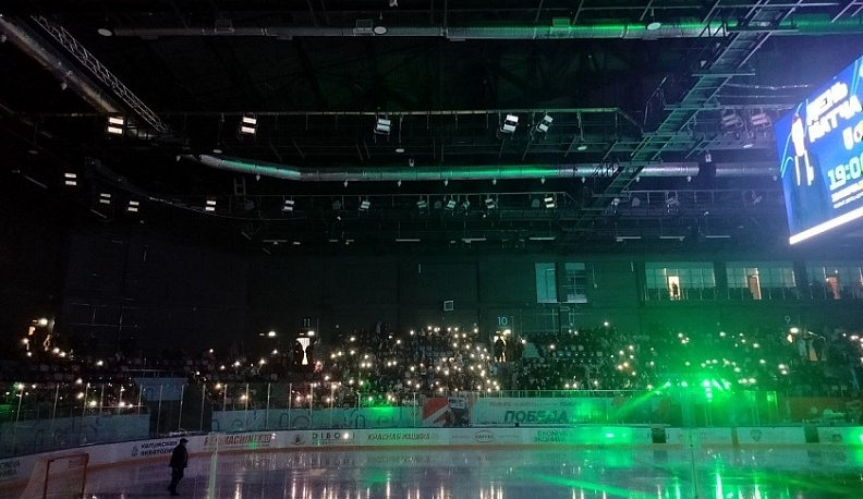 Калужские хоккеисты сразились с салихардским клубом