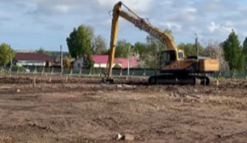 В Мещовске началось строительство нового парка