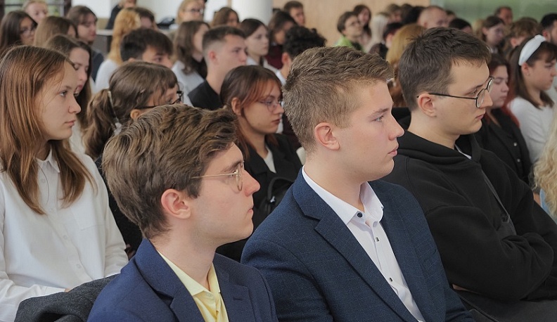 Калужских студентов призвали идти работать в сферу образования