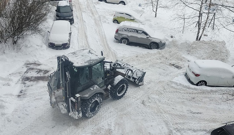 Власти Калуги попросили жителей города не парковать автомобили  на улицах, на которых ведётся уборка снега