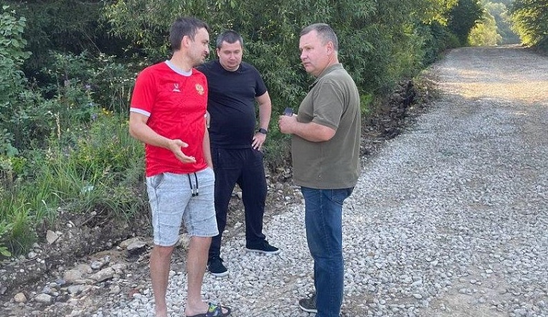 На одной из центральных улиц посёлка Дугна появится новый асфальт