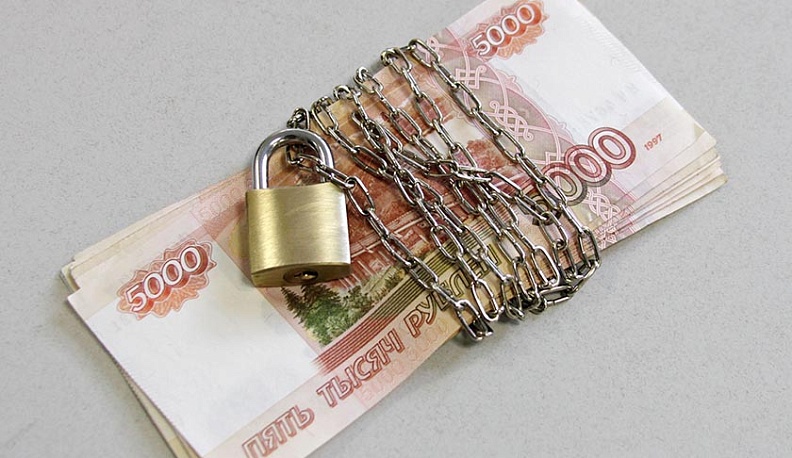 Обнинская пенсионерка по ошибке приставов оплатила долги тезки из Оренбурга