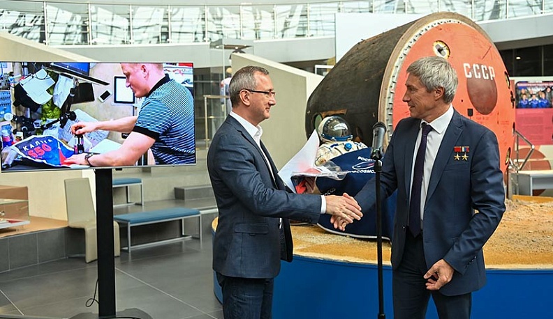 Высокая оценка небожителя