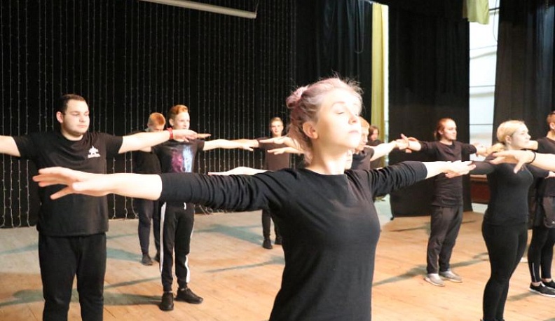 Пластический театр провел первое занятие в Калуге 