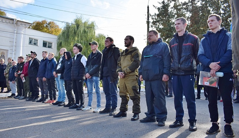 Тарусский район проводил своих защитников на борьбу с нацистами