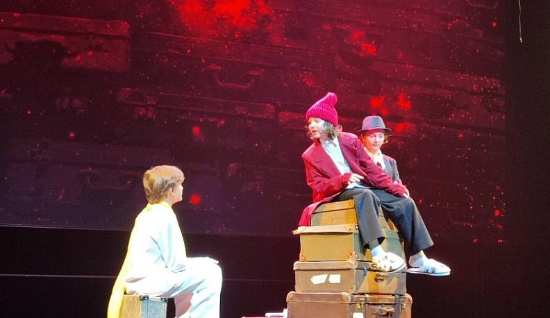 Инновационный культурный центр показал спектакль «Маленький принц»