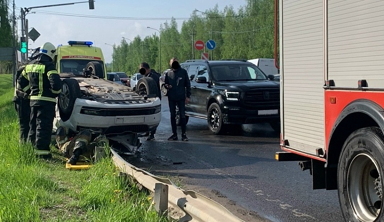 В Калуге перевернулась «Шкода Рапид»