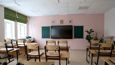 В калужской школе №51 продолжают работу по замене стекол