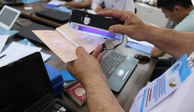 В Боровском районе иностранец находился под поддельным документом  