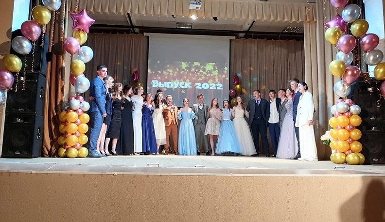 В Жуковском районе прошли выпускные вечера для 85 школьников
