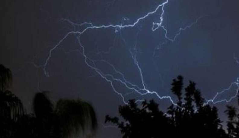 МЧС предупреждает о грозе и сильном ветре в Калужской области