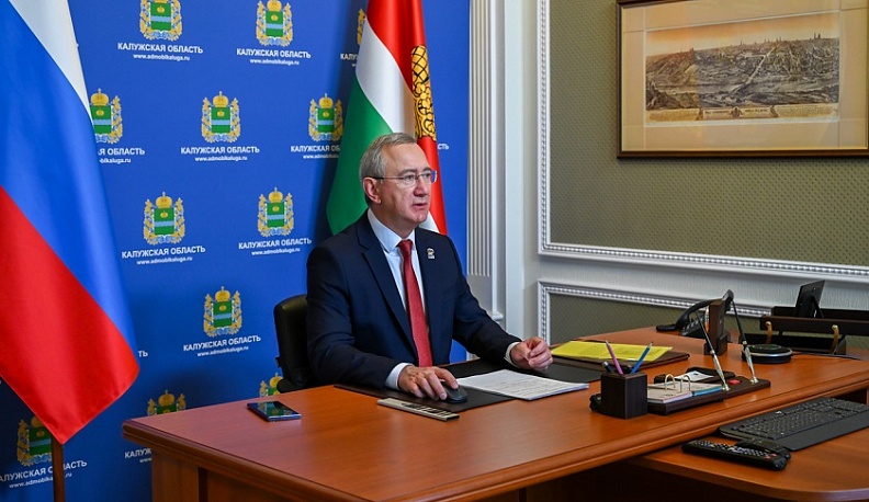 Владислав Шапша заявил о достаточном количестве топлива в регионе