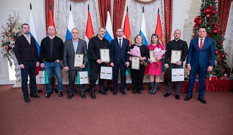 В Калуге наградили лучших сельских старост области