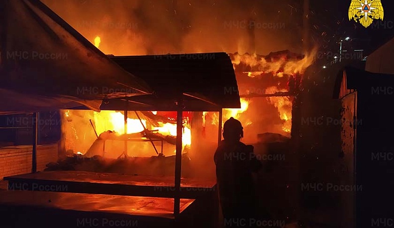 В Балабанове сгорел рынок