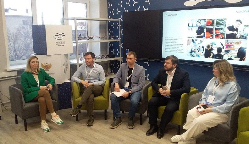 Новогодний кубок по пилотированию беспилотников проходит в Калуге