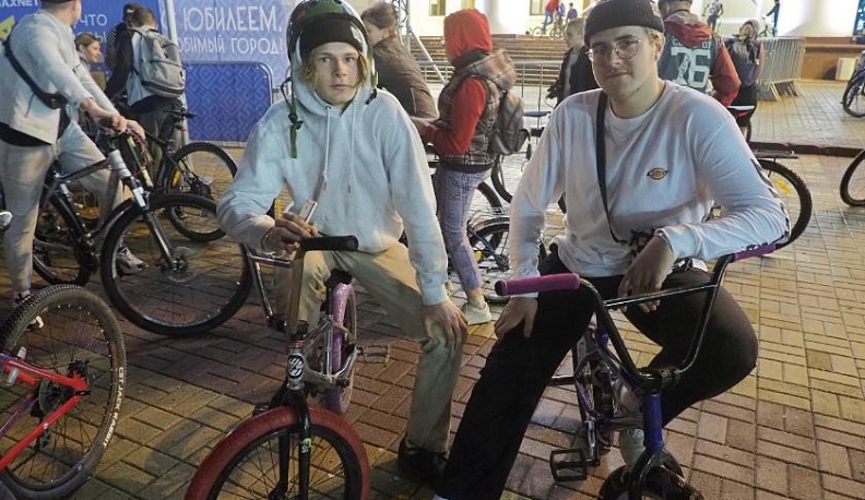 Ночью в Калуге прошел велопробег в честь Дня города