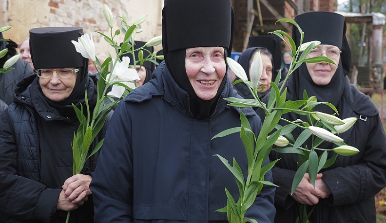 В Калуге открыли памятник великой княгине Елизавете Федоровне