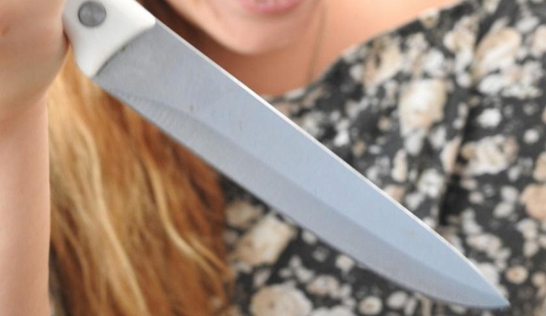 Калужанке грозит до десяти лет лишения свободы за нападение с ножом