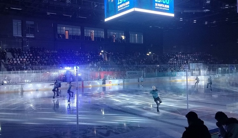 Калужские хоккеисты сразились с салихардским клубом