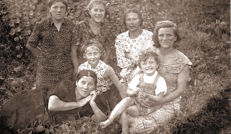 Они были маленькими, но помнят, как это было