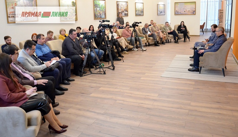 НЕФОРМАЛЬНЫЙ РАЗГОВОР