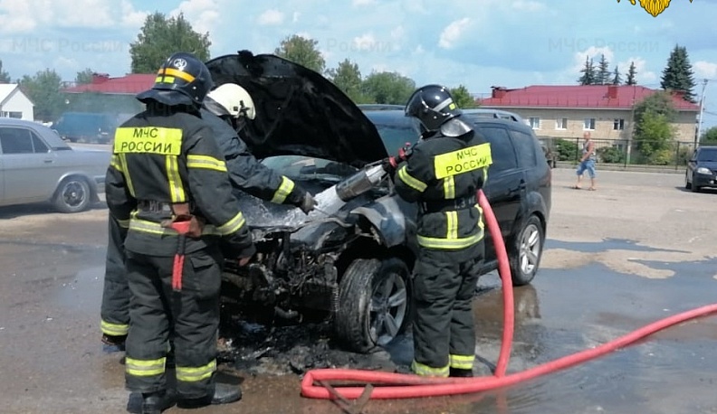 В Калужской области сгорел автомобиль