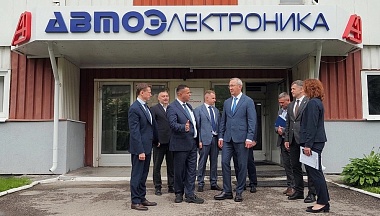 Владислав Шапша посетил завод «Автоэлектроника»