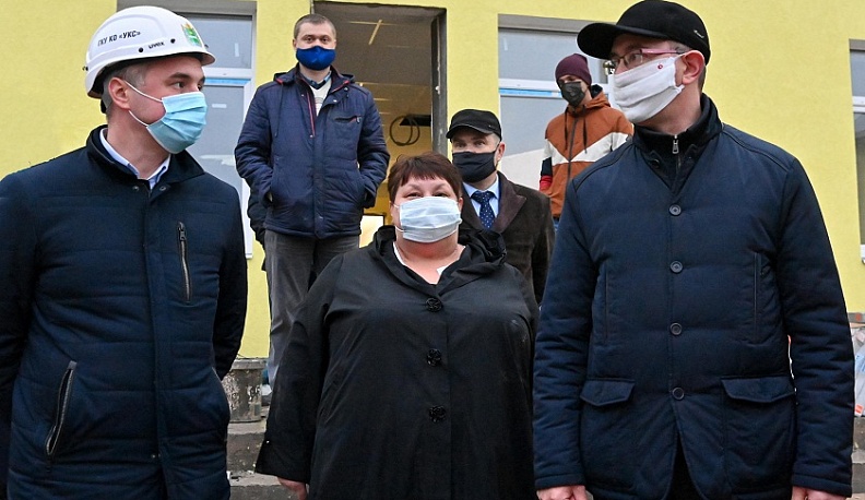 Владислав Шапша проконтролировал ход капремонта Центра скорой помощи