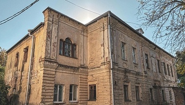 В Калуге выполняются противоаварийные и реставрационные работы в «Палатах Оболенского»
