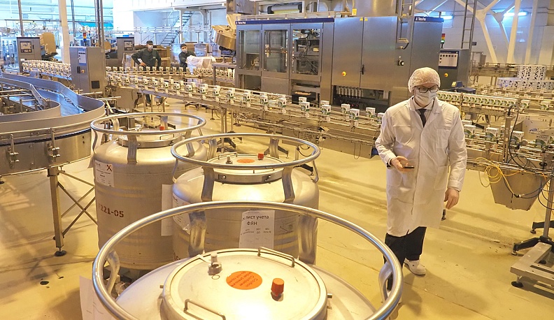 На Медынском  молочном заводе  «Большая перемена».