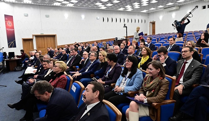 В Обнинске прошла стратегическая сессия о развитии медицинской и фармацевтической промышленности