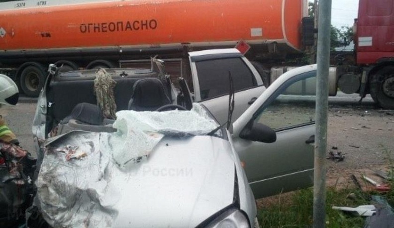 В Калужской области возбудили уголовное дело после смертельного ДТП с бензовозом на встречке