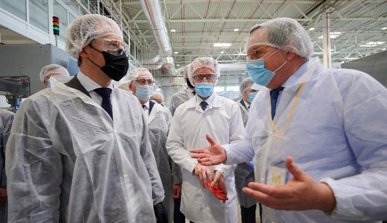 Владислав Шапша выразил благодарность всем представителям бизнеса области, производящим средства индивидуальной защиты