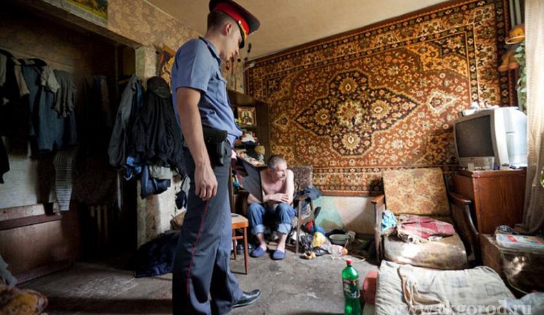 Полицейские пресекли деятельность двух наркопритонов в Калуге