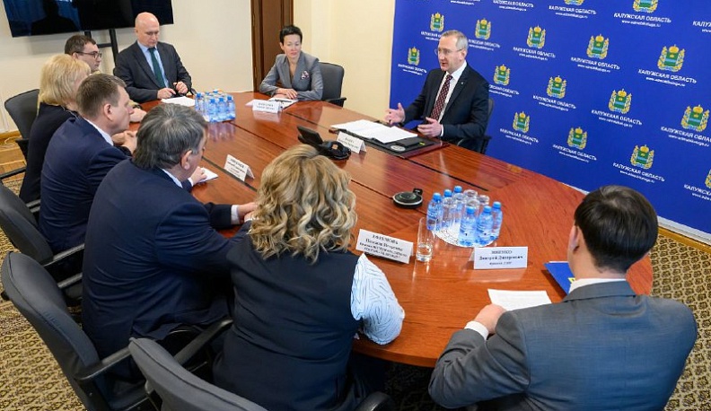 Владислав Шапша встретился с лидерами партийных фракций парламента Калужской области