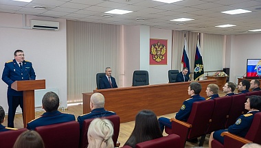 Владислав Шапша поздравил коллектив Следкома России по Калужской области с профессиональным праздником