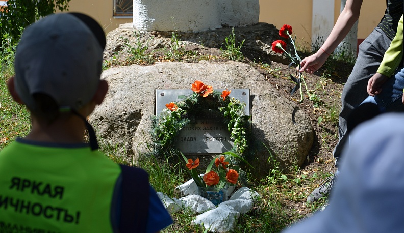 В Калуге прошёл детский турпоход по памятным местам, посвящённым Великой Отечественной войне