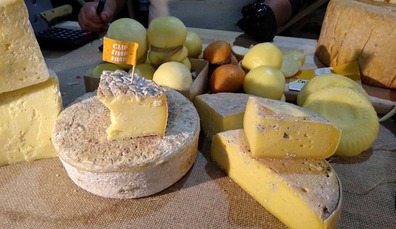 Такой сыр - и в пир, и в мир