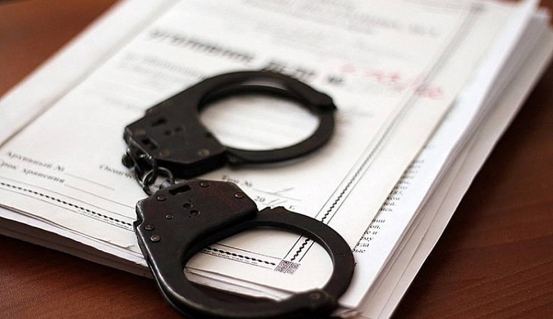 Житель Боровска задушил подругу