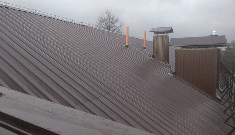 В Обнинске капитально отремонтировали еще четыре крыши в многоквартирных домах