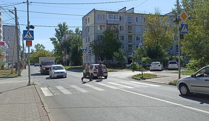 Вблизи 10 школ Калуги появились «мигающие» светофоры