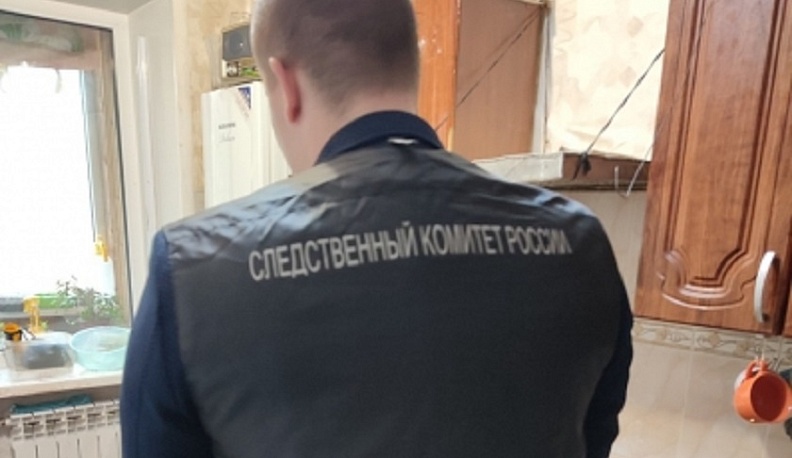 В Дзержинском районе мужчина убил знакомого осколком банки за то, что от того «исходило зло»